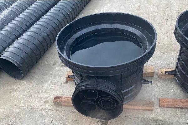 室內排水管如何接入塑料檢查井?